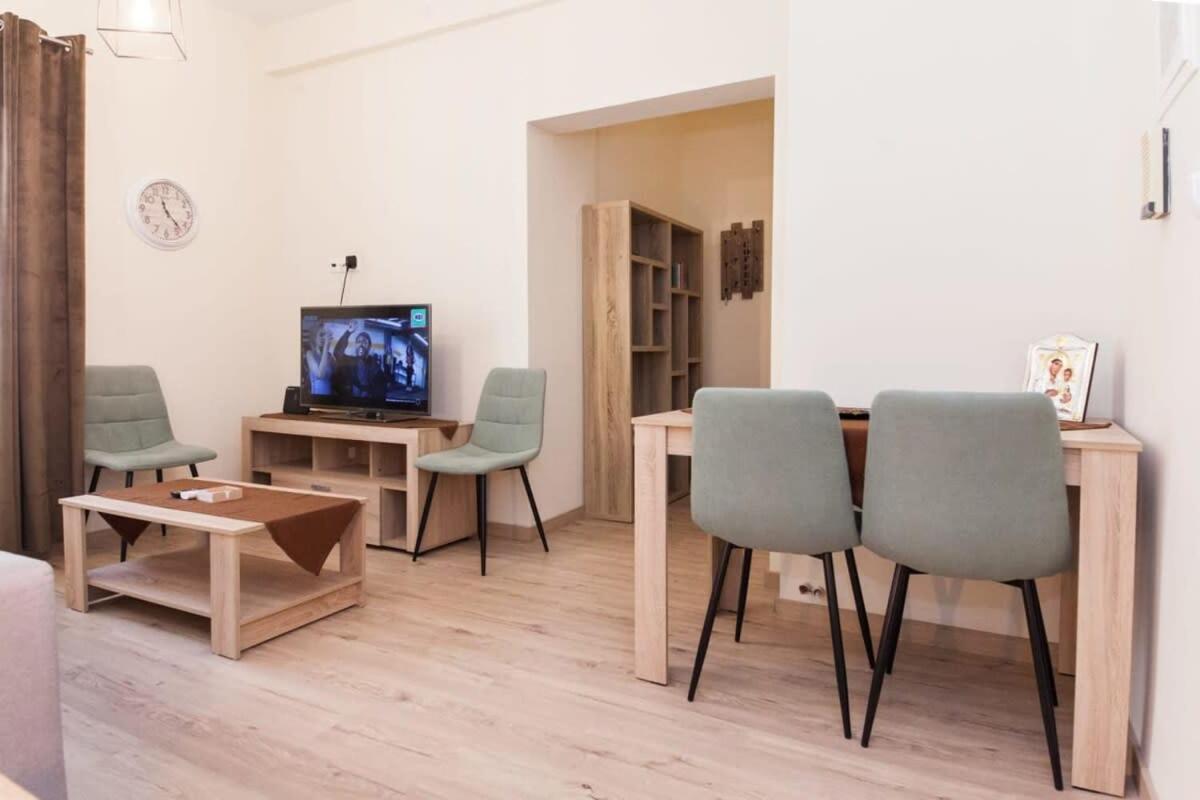 Brand New 2 Bedroom Haven Apt In Galatsi Athens Exterior photo