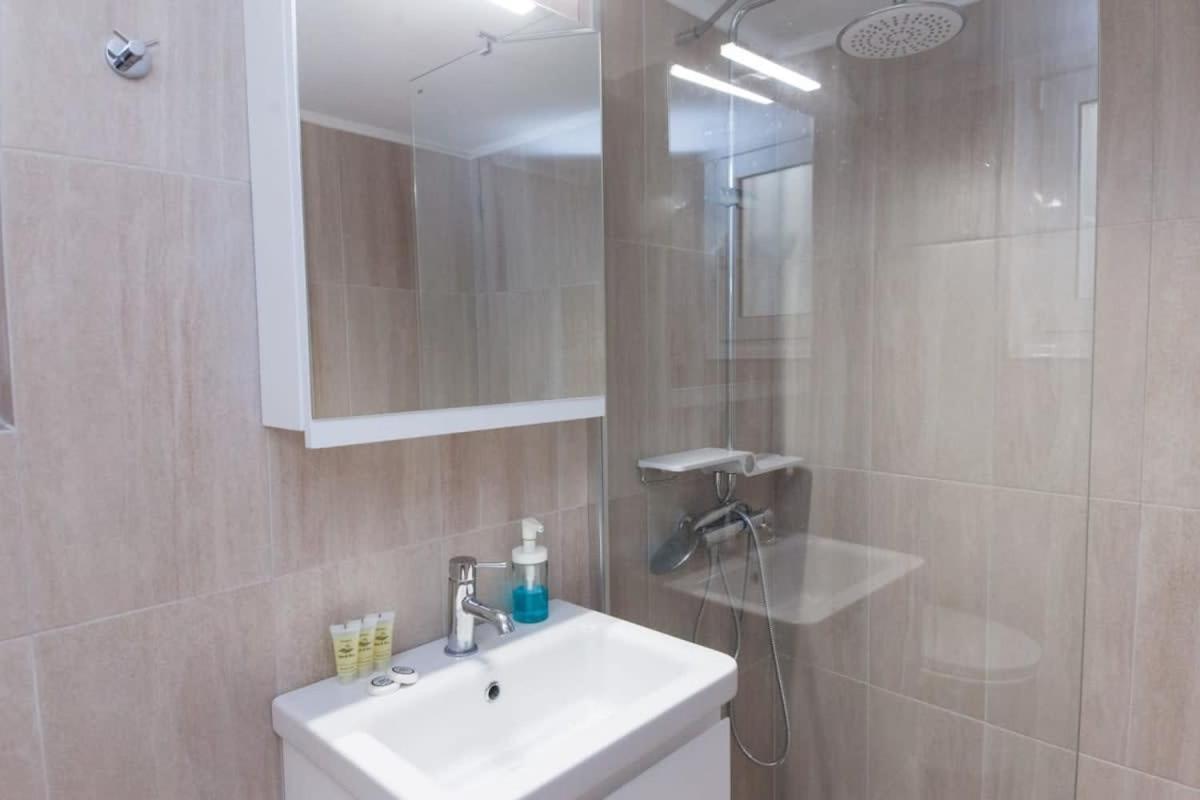 Brand New 2 Bedroom Haven Apt In Galatsi Athens Exterior photo