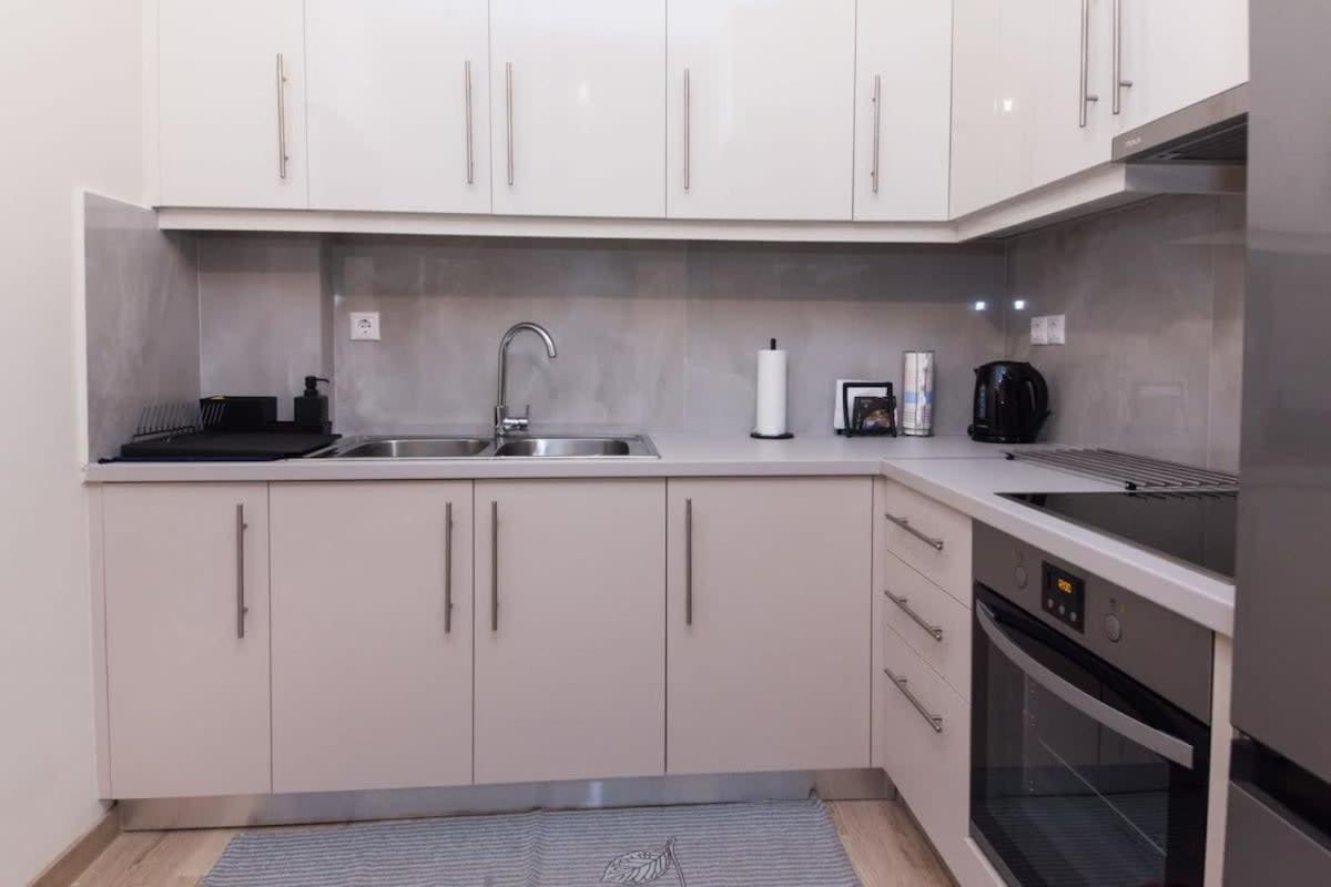 Brand New 2 Bedroom Haven Apt In Galatsi Athens Exterior photo